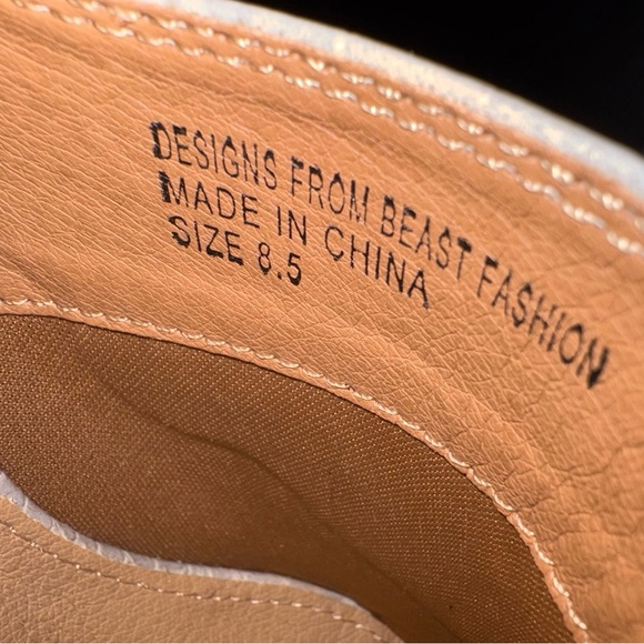 BEAST FASHION Gray Croc-Embossed Mules - Picture 6 of 8